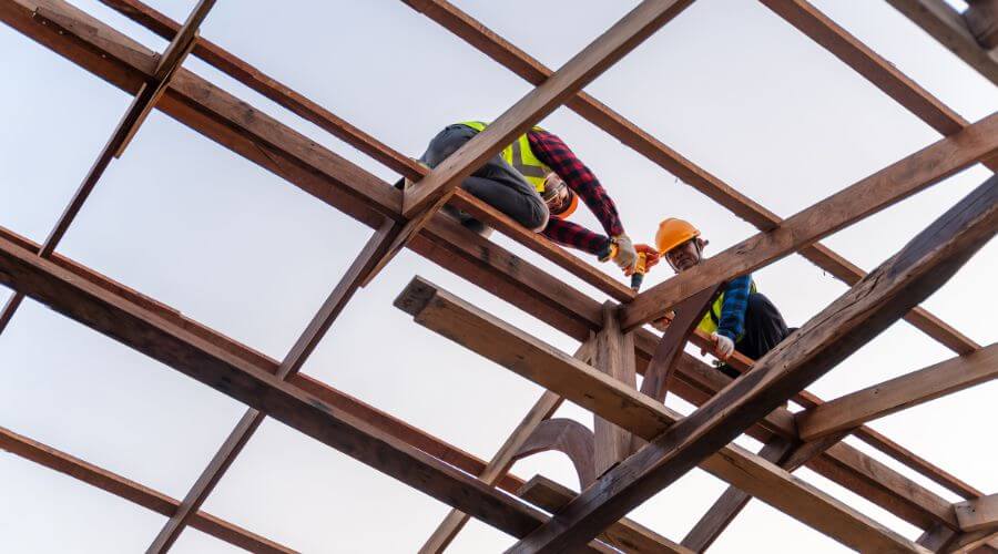 Expert Emergency Roof Repairs services in Palmdale, FL